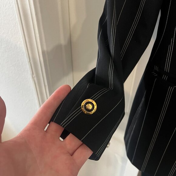 1015 Escada Striped Two Button Blazer Jacket Size 36 Color Black White Gold - Picture 5 of 6